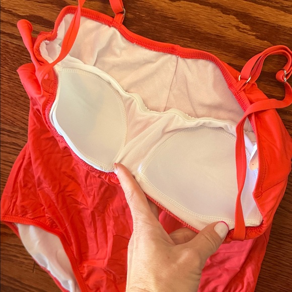 Laundry By Shelli Segal Red Pink Ruffle Detail One Piece Bathing Suit Sz XL! - Picture 4 of 10